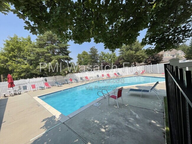 Building Photo - 662 E Cobblestone Ln