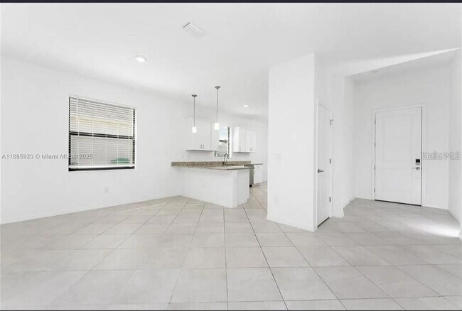 Building Photo - 16851 Cayo Key Dr