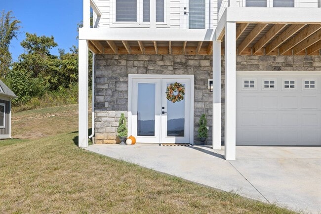 Building Photo - 43 Mcilwee Ln