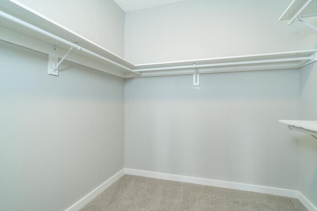 Building Photo - 1575 Port Hills Dr