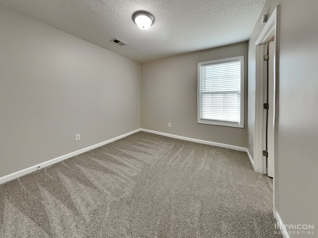 Building Photo - 329 Greystone Cir