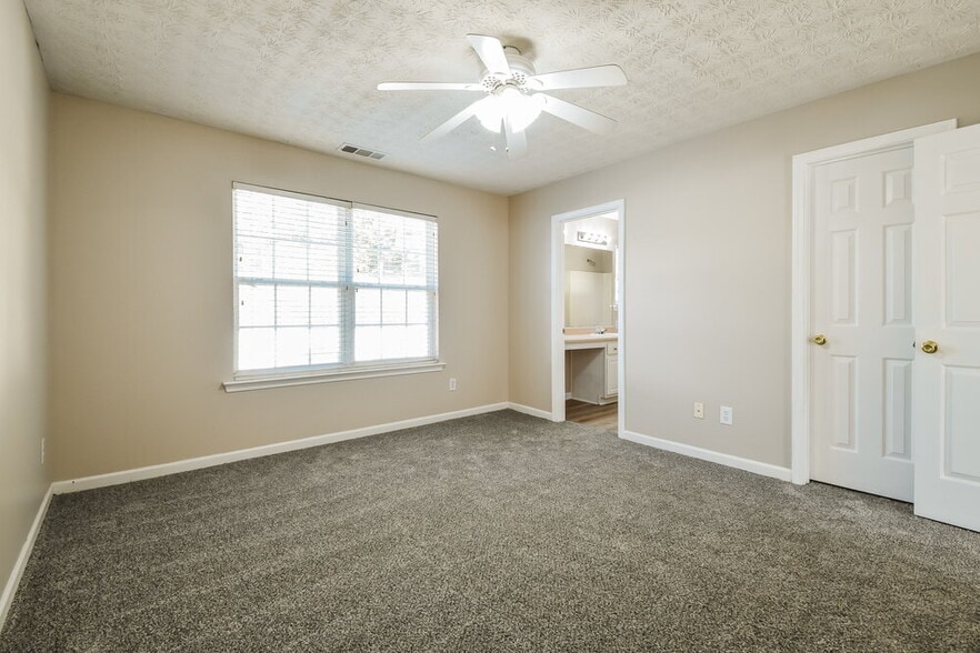 Building Photo - 270 Windcroft Ln NW