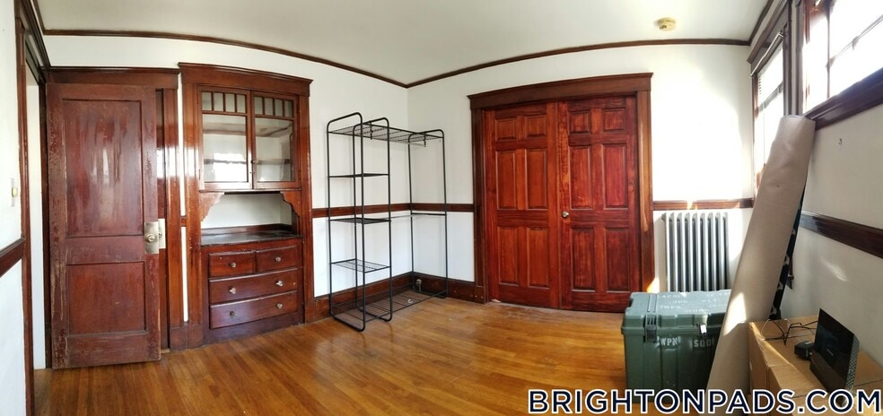 Building Photo - 55 Etna St