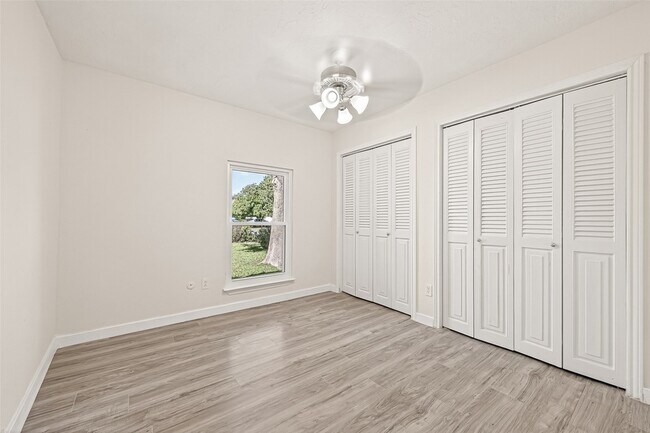 Building Photo - 4123 Cedar Gardens Dr