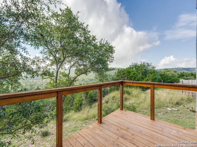 Building Photo - 238 Ledgeview Dr