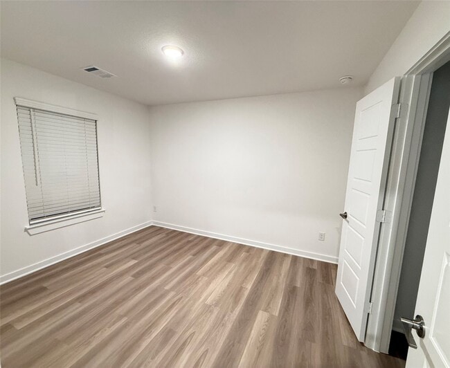 Building Photo - 3339 Silvery Bryum Dr