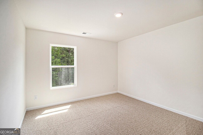 Building Photo - 568 Whitman Ln