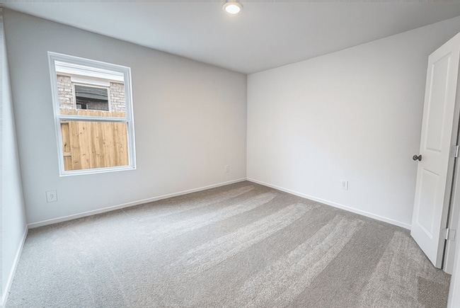 Building Photo - 861 Vlg Brk Dr