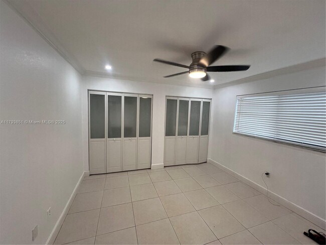 Building Photo - 3033 SW 16th Ter