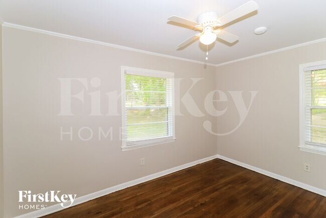 Building Photo - 3021 Chaucer Ln
