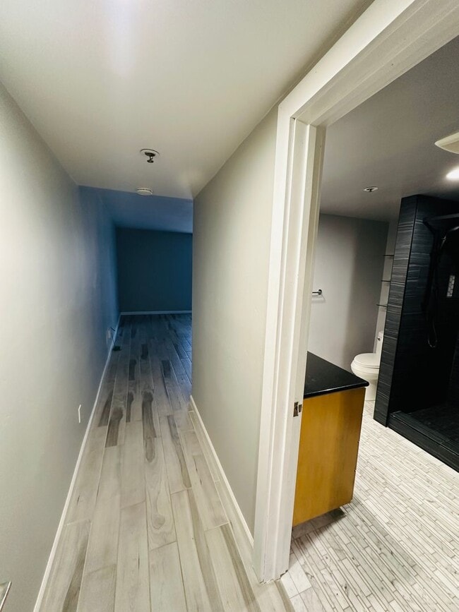 Building Photo - Ground level 2 bedroom, 2 bath in Bayfront...