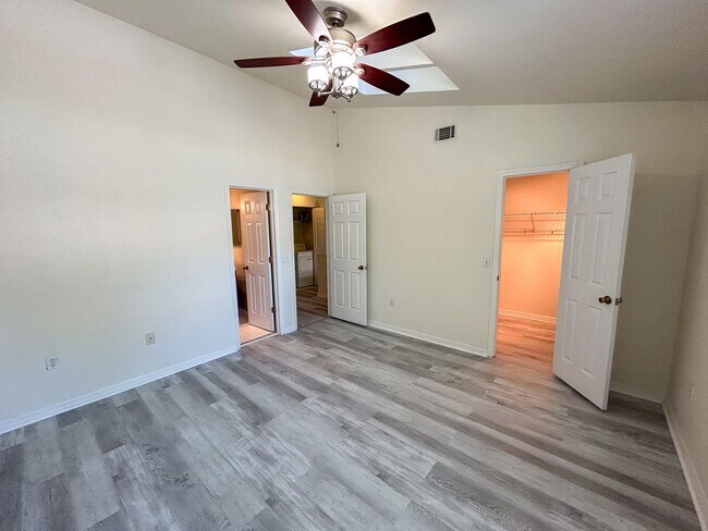 Building Photo - 5283 SW 97th Way