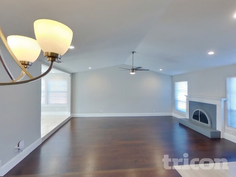 Building Photo - 606 Perdido Dr