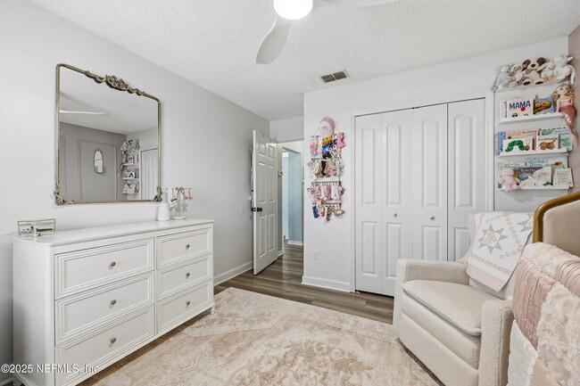 Building Photo - 2143 Lady Di Ln