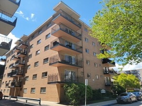 Building Photo - 7432 Washington St