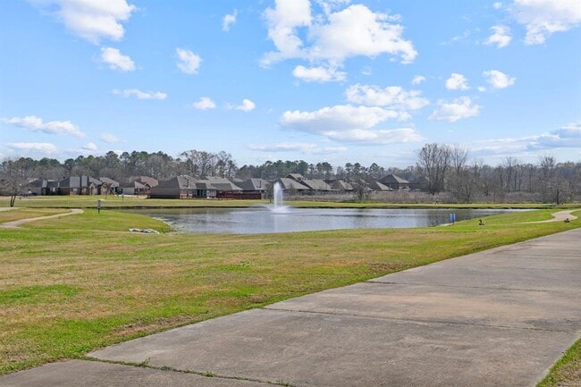 Building Photo - 1225 Westfield Ln