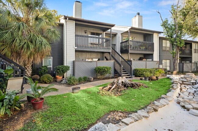 Primary Photo - 9009 Richmond Ave.