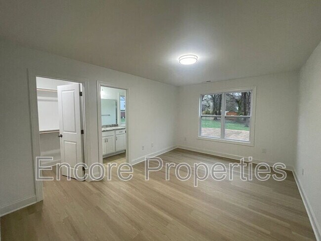 Building Photo - 1115 Grace Ave