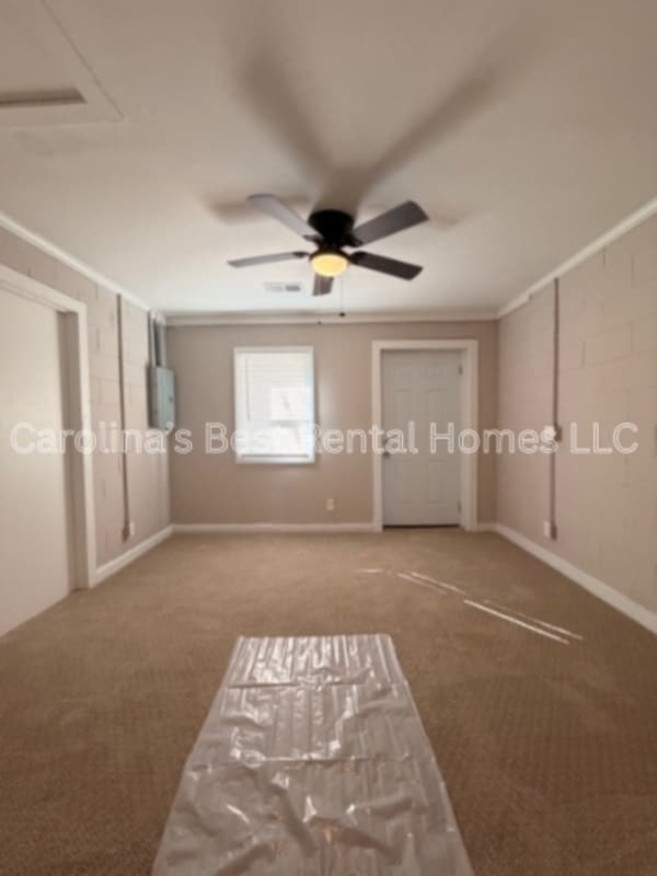Building Photo - 621 Milligan St