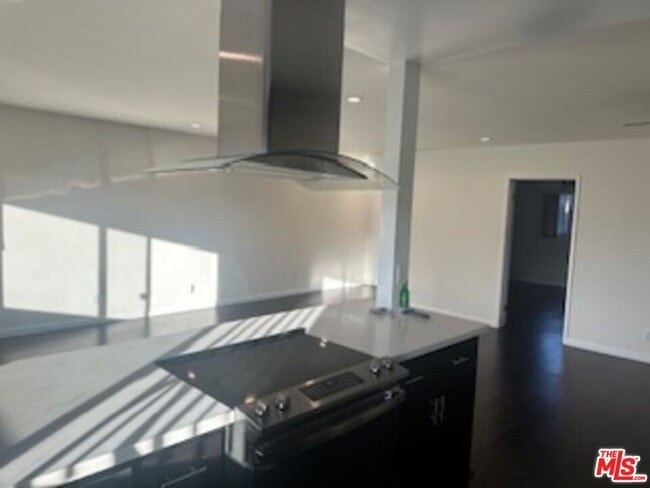 Building Photo - 1028 S Bedford St