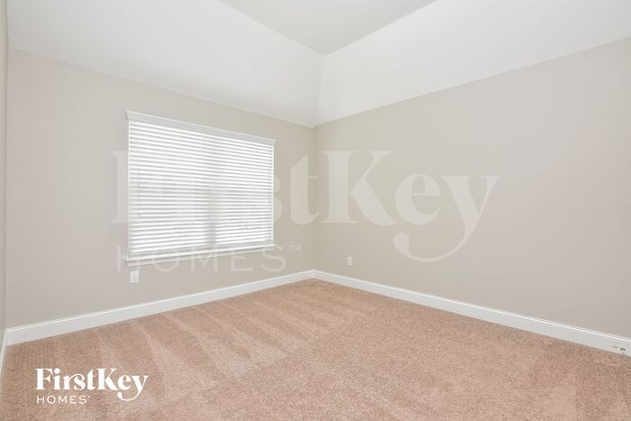 Building Photo - 2125 Farmdale Ct NE