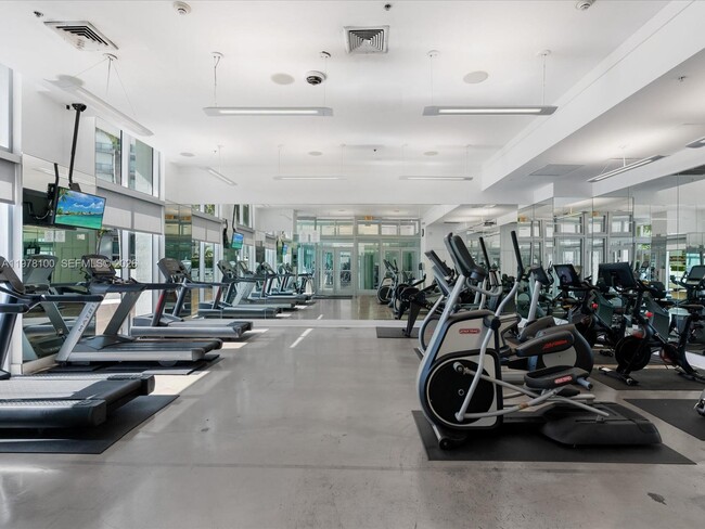 Building Photo - 90 SW 3rd St