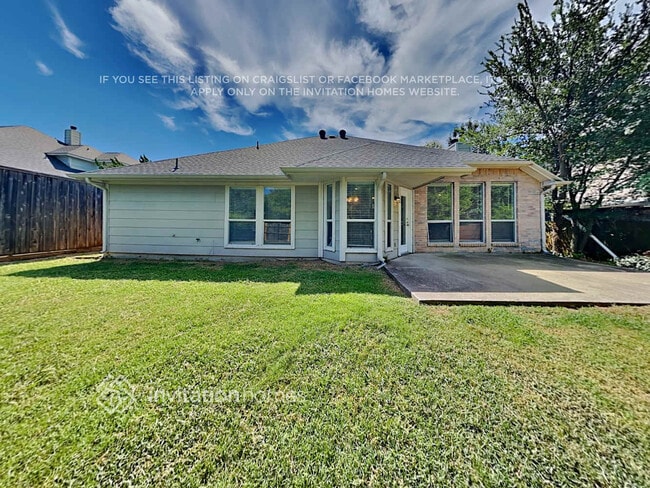 Building Photo - 221 Mulberry Ln