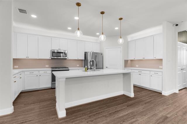 Building Photo - 1615 Sweetwater Wy