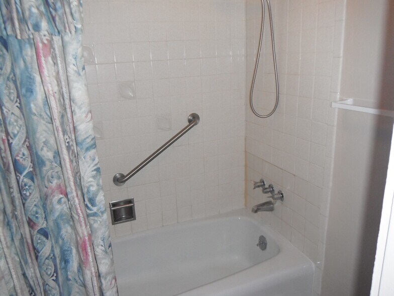 Building Photo - 1708 Sawyer Way