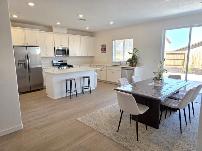 Building Photo - 12663 Snowy Owl Wy