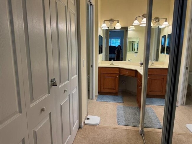 Building Photo - 3500 Oaks Clubhouse Dr