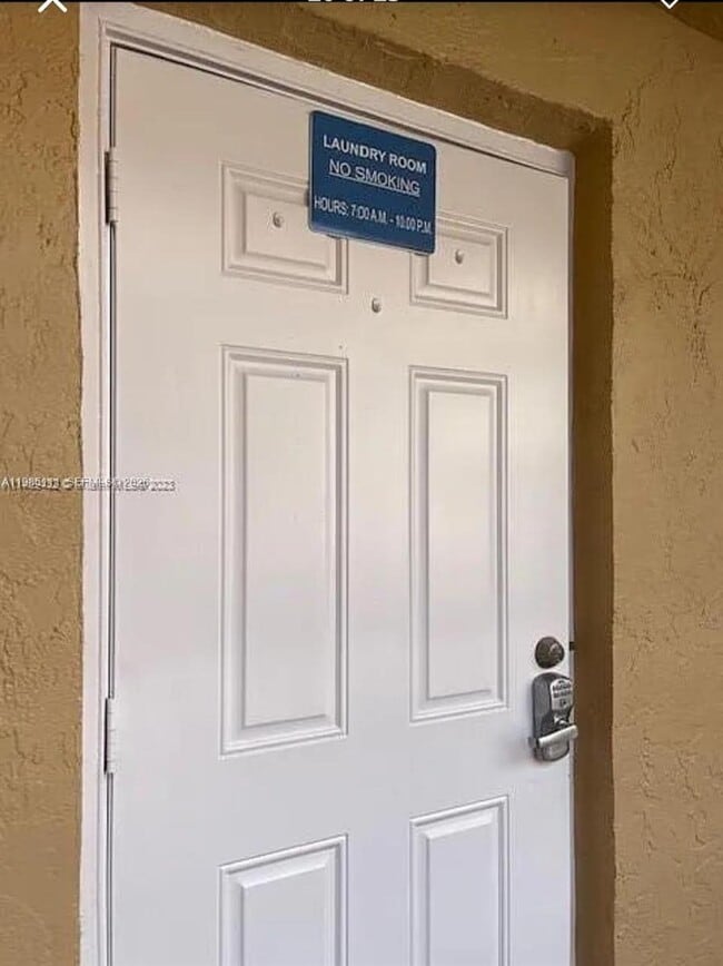 Building Photo - 7910 Taft St