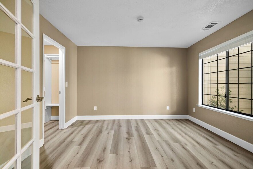 Building Photo - 109 Devonwood