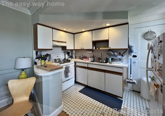 Building Photo - 3 Craigie Cir