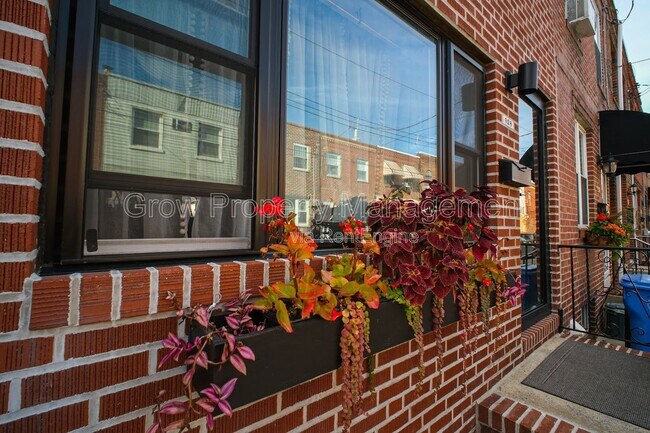 Building Photo - 928 Hoffman St