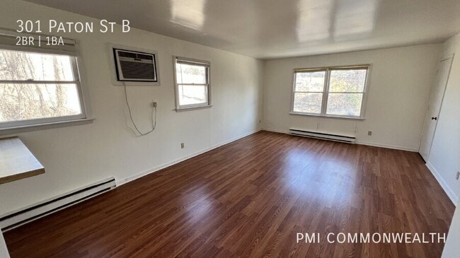 Building Photo - 301 Paton St