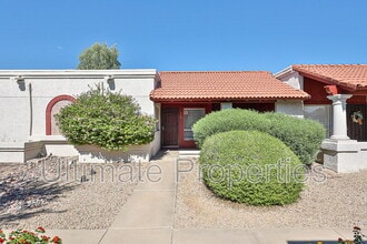 Building Photo - 10815 W Northern Ave