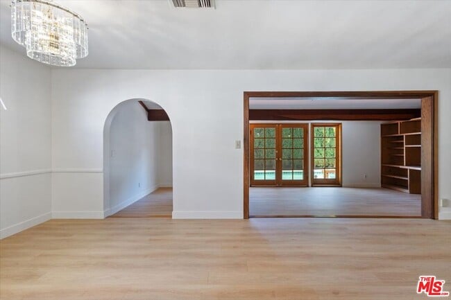 Building Photo - 12848 Tiara St