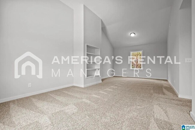 Building Photo - Rare 5 Bedroom Home for Rent!