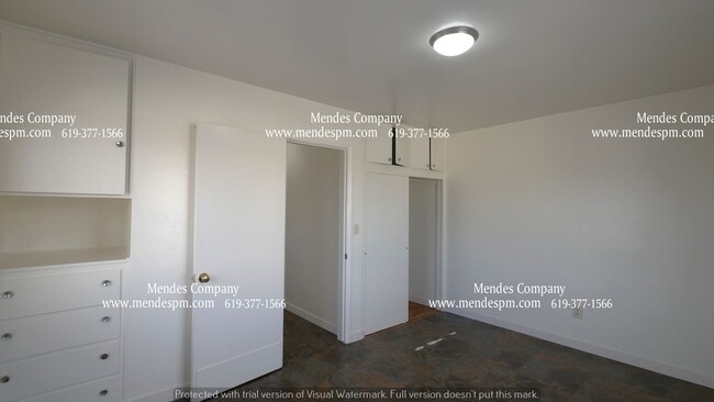 Building Photo - 939 Hoover Ave