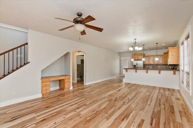 Building Photo - 12722 N 9th Ave