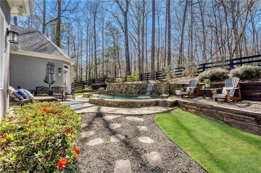 Building Photo - 14124 Hopewell Rd