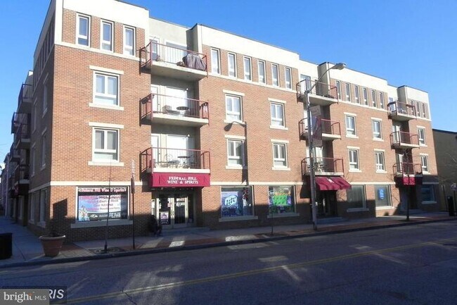 Building Photo - 911 S Charles St