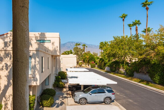 Building Photo - 35200 Cathedral Canyon Dr