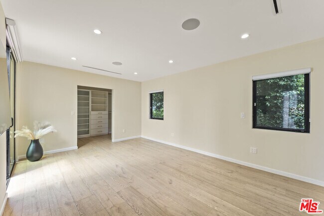 Building Photo - 6459 Colgate Ave