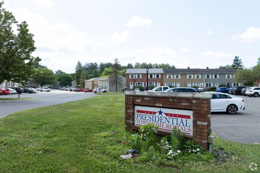 Primary Photo - Presidential Townhome Rentals