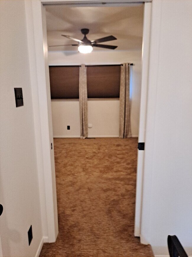 Building Photo - 936-10 Molello   #25-27 Villa Drive