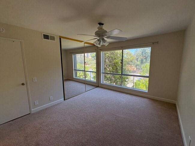 Building Photo - Stunning 2-Bed, 2-Bath Retreat
