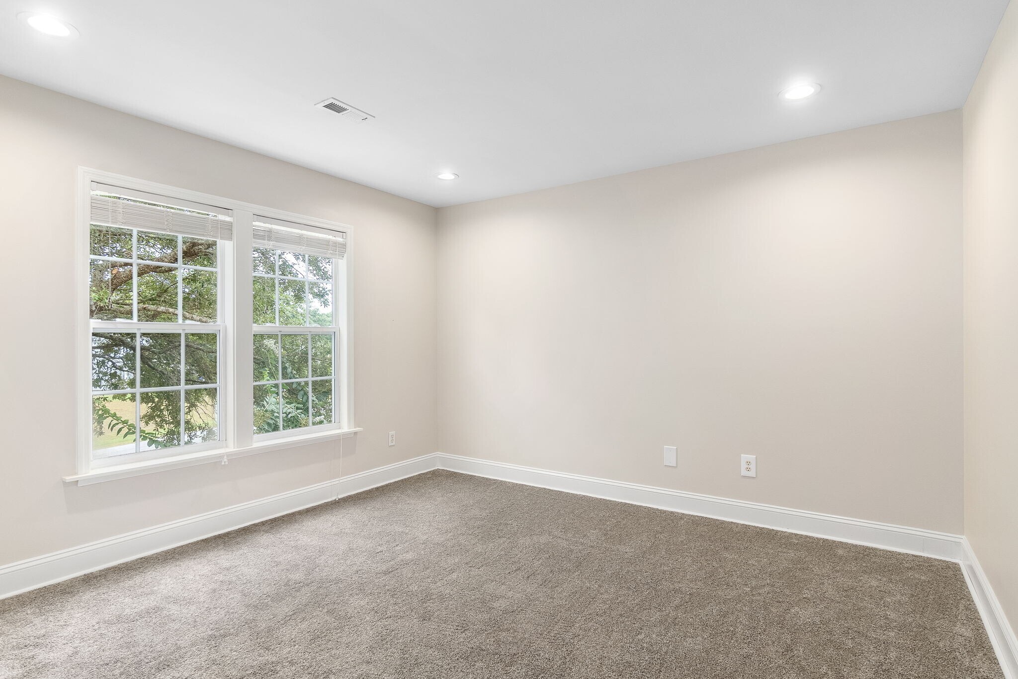 Building Photo - 109 Bobwhite Cir