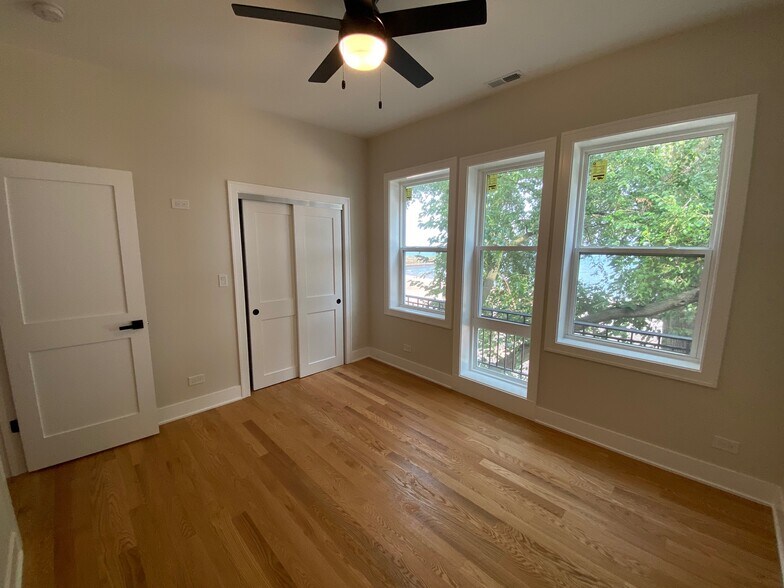 Building Photo - 1055 W Pratt Blvd